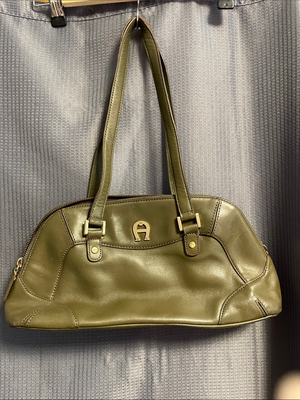 Luxury Etienne Aigner Olive Green Leather Shoulder Tote with Gold Accen